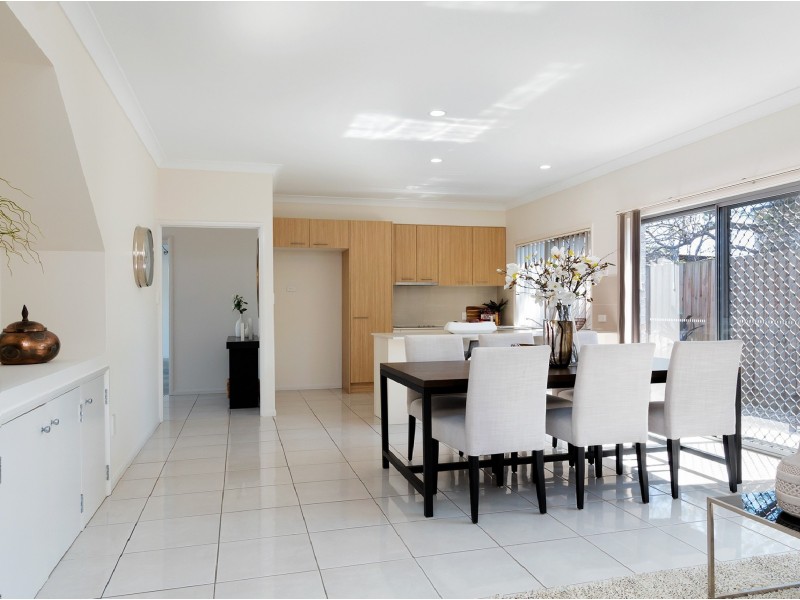 7 Joyce Street, Coopers Plains QLD 4108