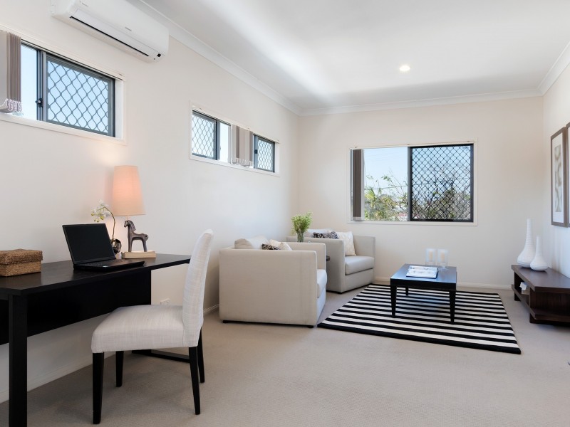 7 Joyce Street, Coopers Plains QLD 4108