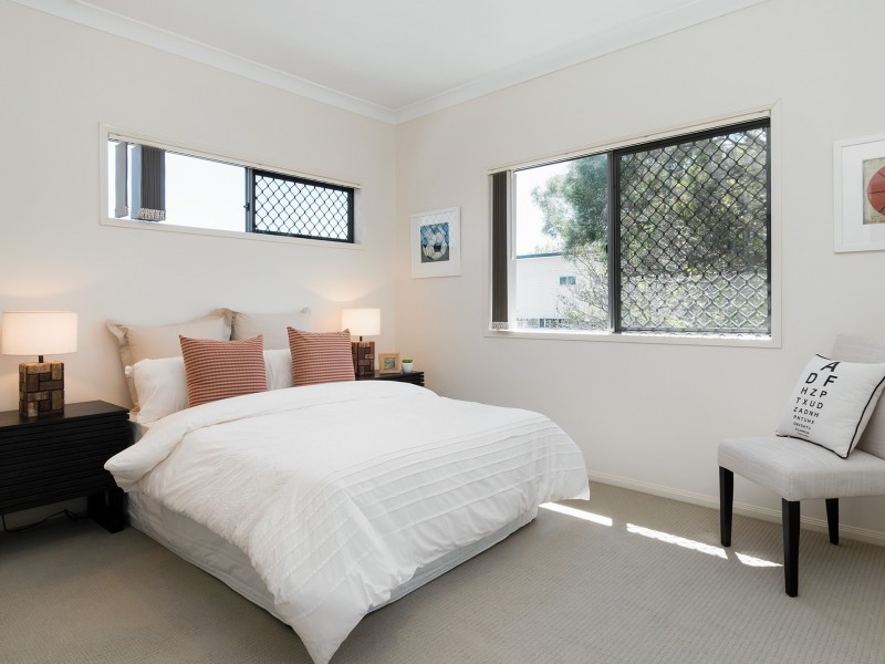 7 Joyce Street, Coopers Plains QLD 4108