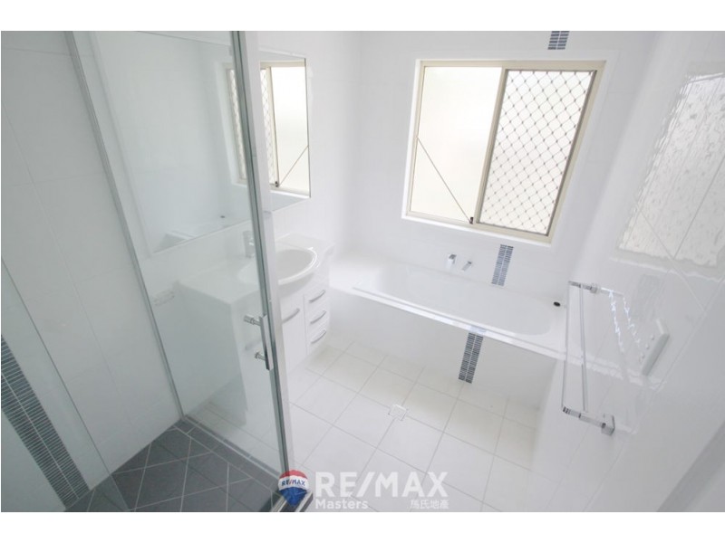 15 Mayfair Place, Stretton QLD 4116