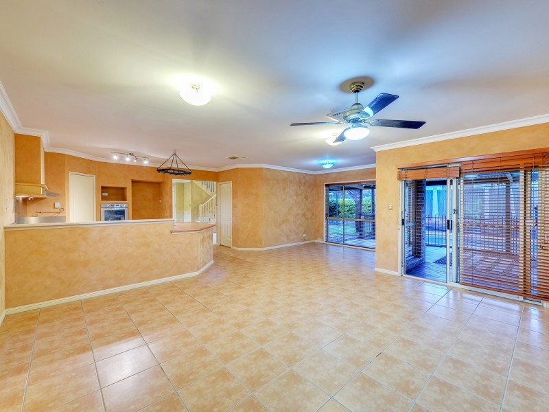 11 Danbulla Cr, Forest Lake QLD 4078