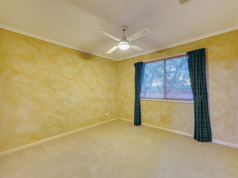 11 Danbulla Cr, Forest Lake QLD 4078