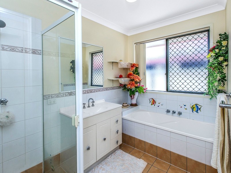 5 Selkirk Cl, Oxley QLD 4075