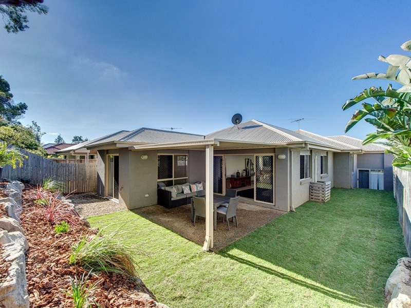 33 Riverside Cr, Springfield Lakes QLD 4300