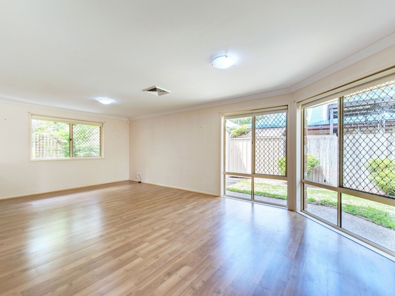 13 Pintail Cr, Forest Lake QLD 4078