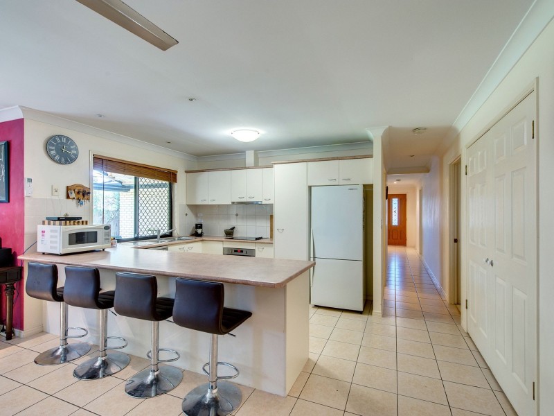 45 Paton Cr, Forest Lake QLD 4078