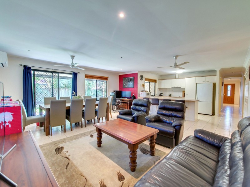 45 Paton Cr, Forest Lake QLD 4078