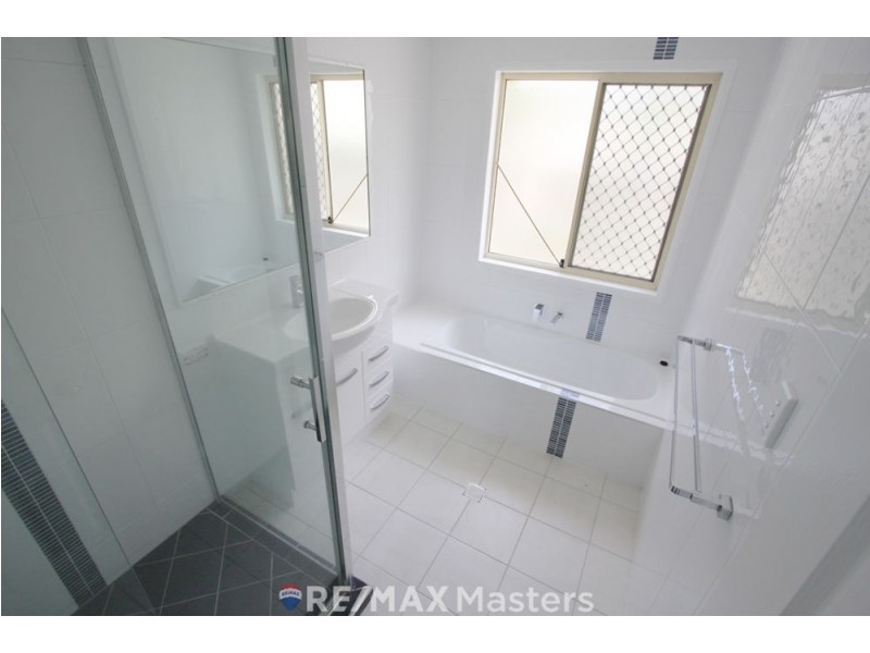 15 Mayfair Place, Stretton QLD 4116