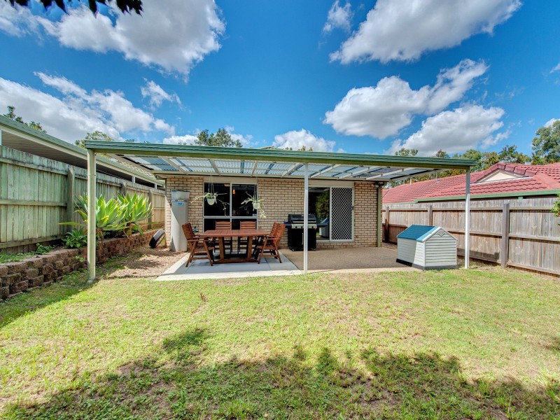 19 Dampier Cr, Forest Lake QLD 4078