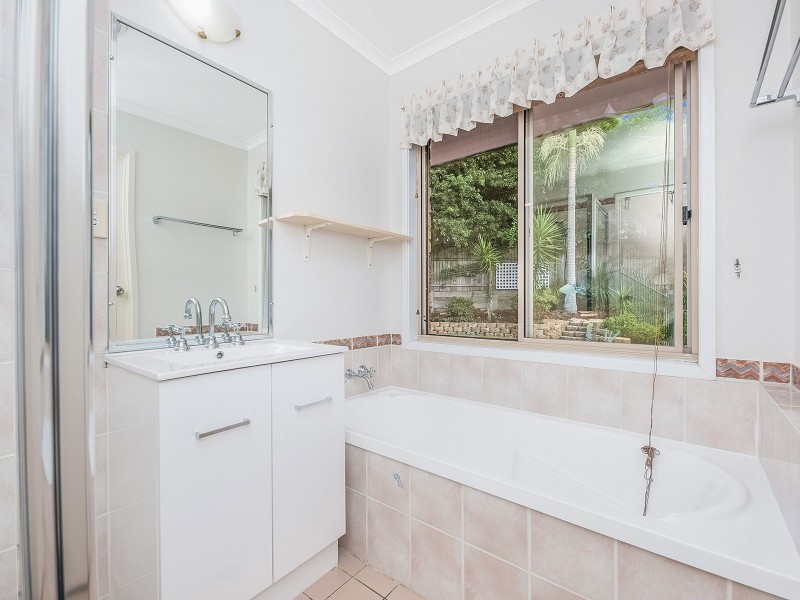 35 Serrata Cct, Forest Lake QLD 4078