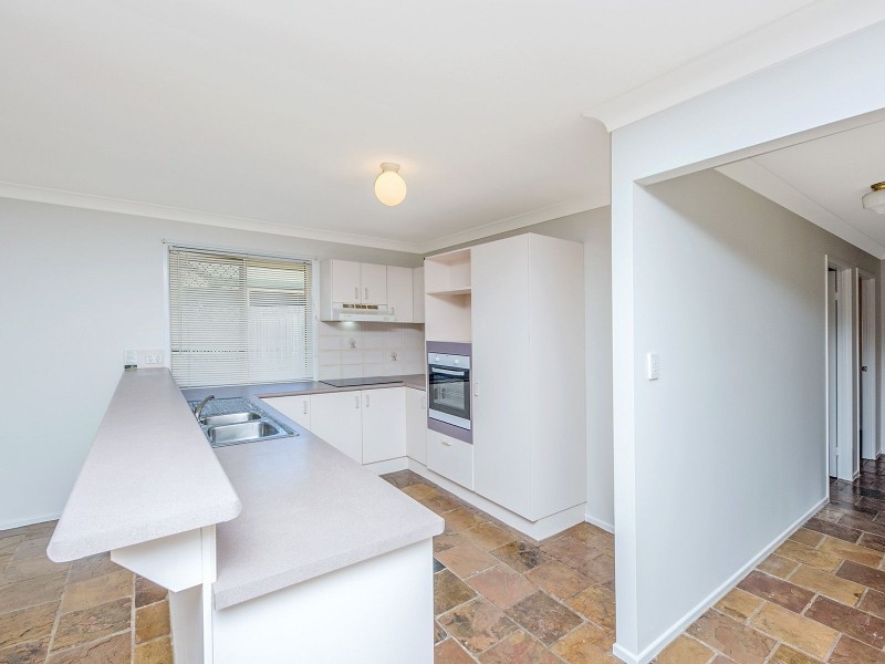 118 Banksia Circuit, Forest Lake QLD 4078