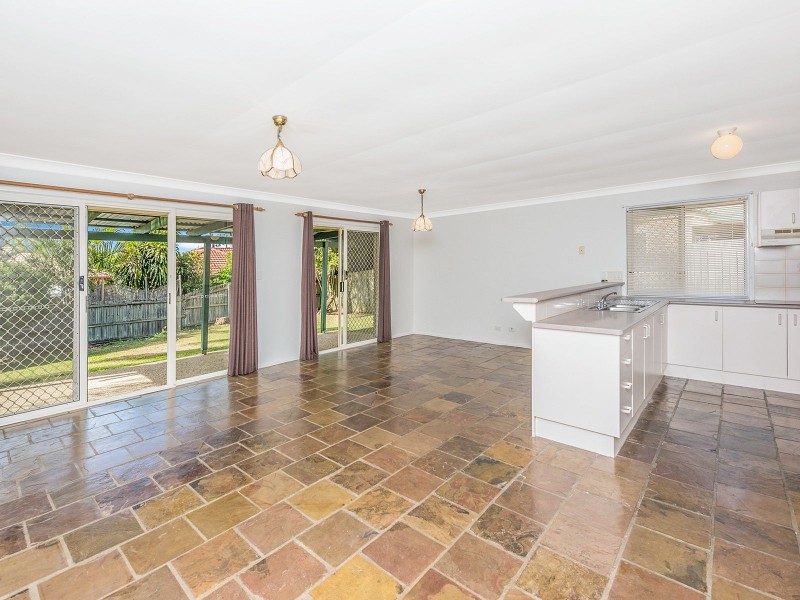 118 Banksia Circuit, Forest Lake QLD 4078