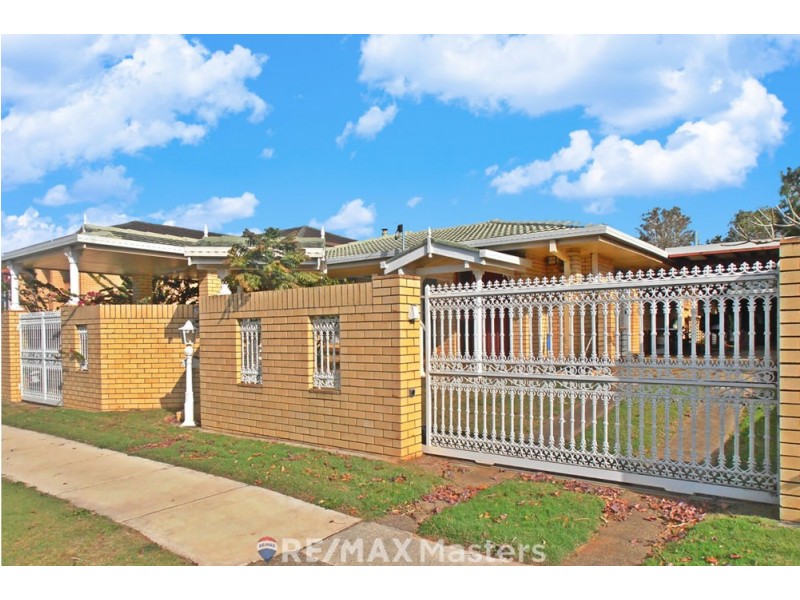 30 Chadford Street, Macgregor QLD 4109