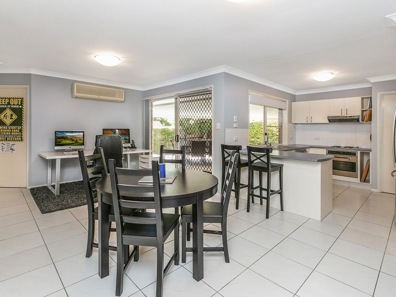 39 Pintail Cr, Forest Lake QLD 4078