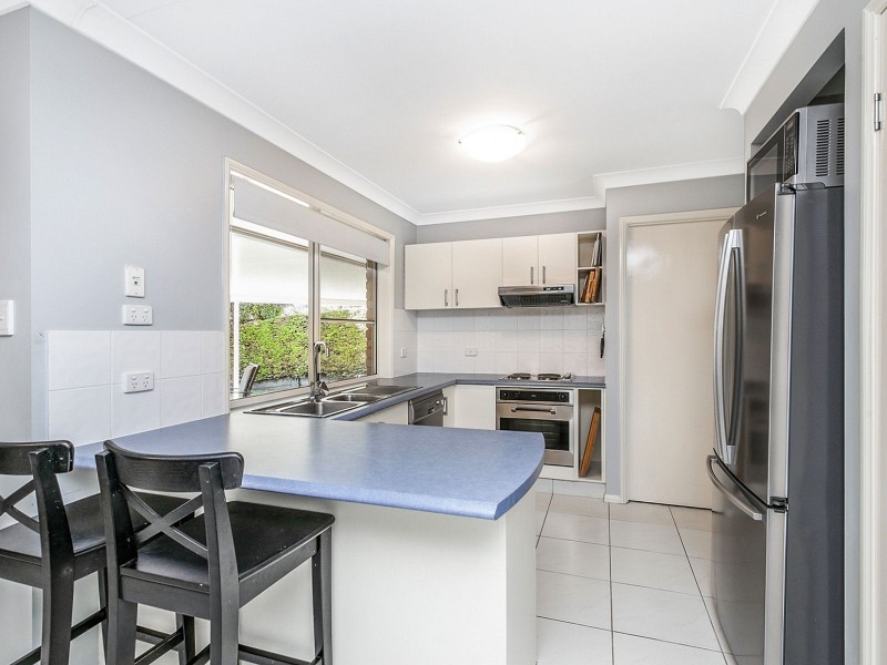 39 Pintail Cr, Forest Lake QLD 4078