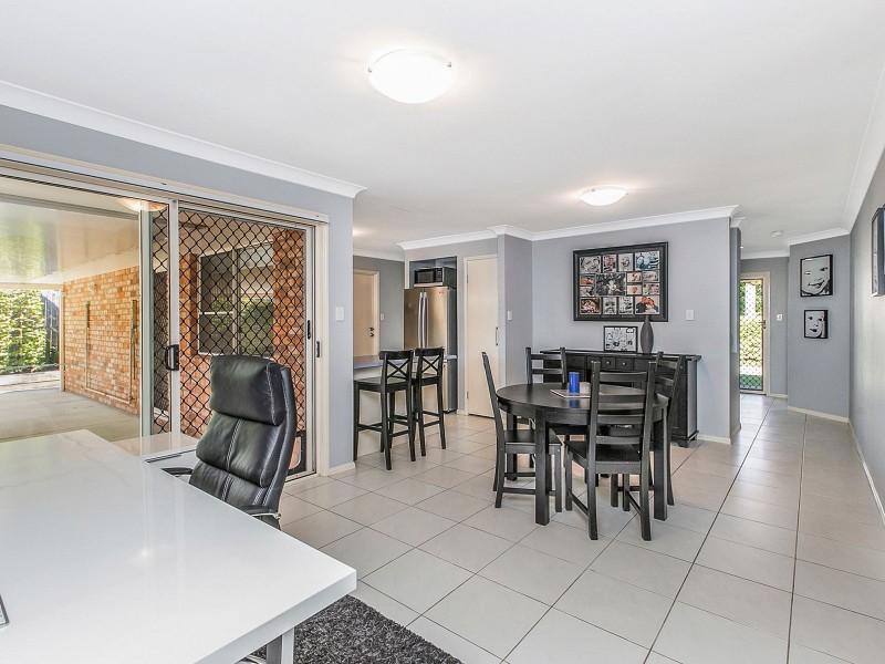 39 Pintail Cr, Forest Lake QLD 4078