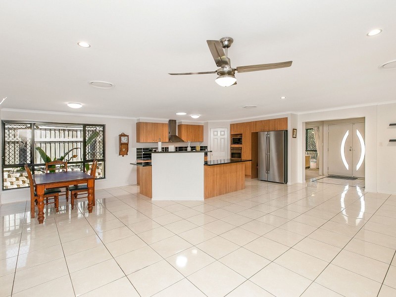 36 Highlands Terrace, Springfield Lakes QLD 4300