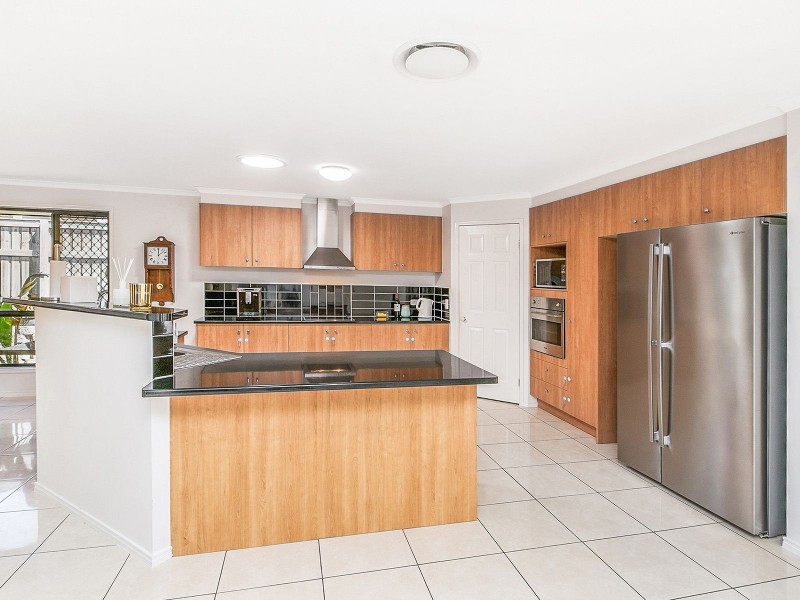 36 Highlands Terrace, Springfield Lakes QLD 4300