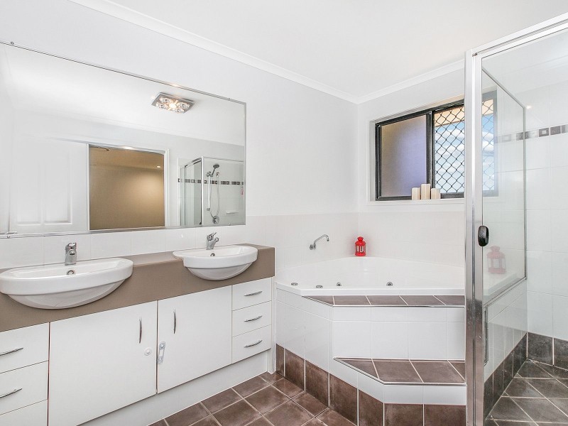 36 Highlands Terrace, Springfield Lakes QLD 4300