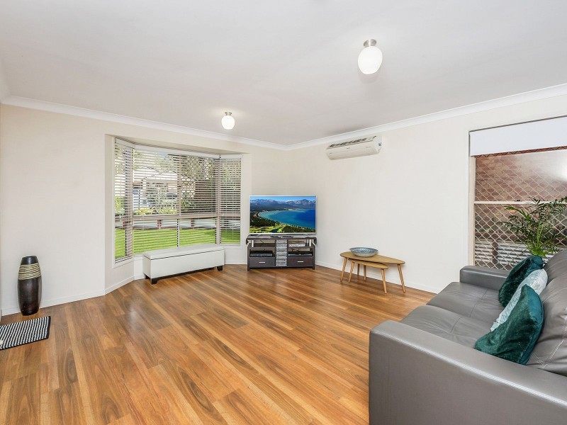 60 Beaufront Pl, Forest Lake QLD 4078