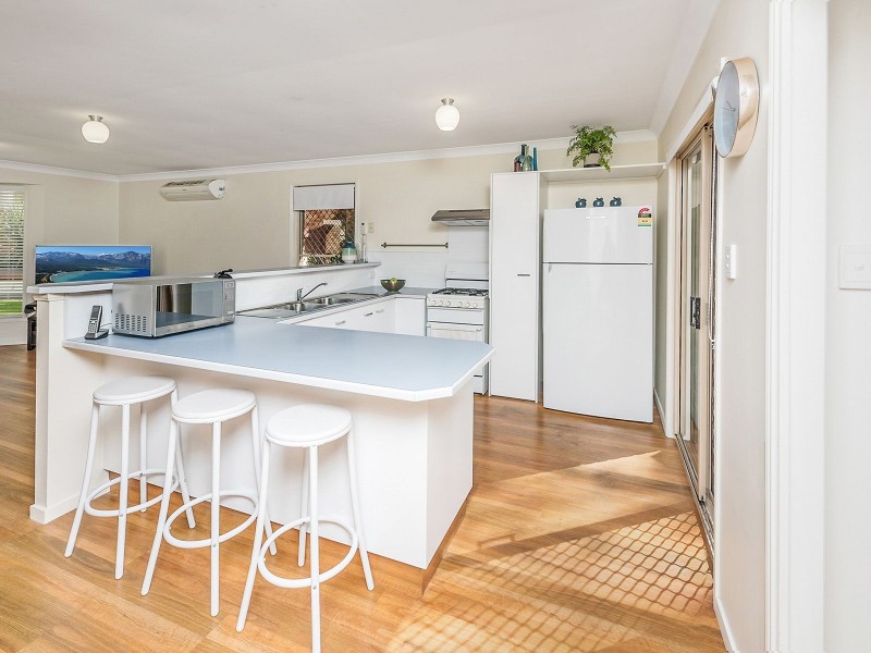 60 Beaufront Pl, Forest Lake QLD 4078