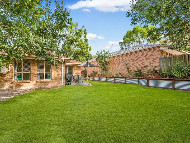 60 Beaufront Pl, Forest Lake QLD 4078