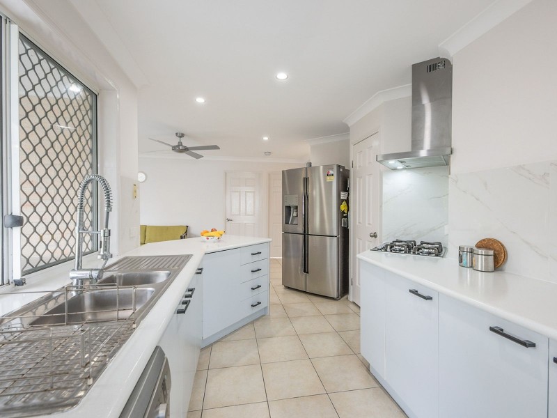 34 Sheffield Pl, Kuraby QLD 4112