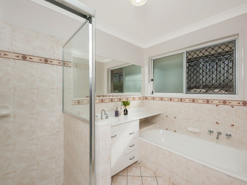 34 Sheffield Pl, Kuraby QLD 4112