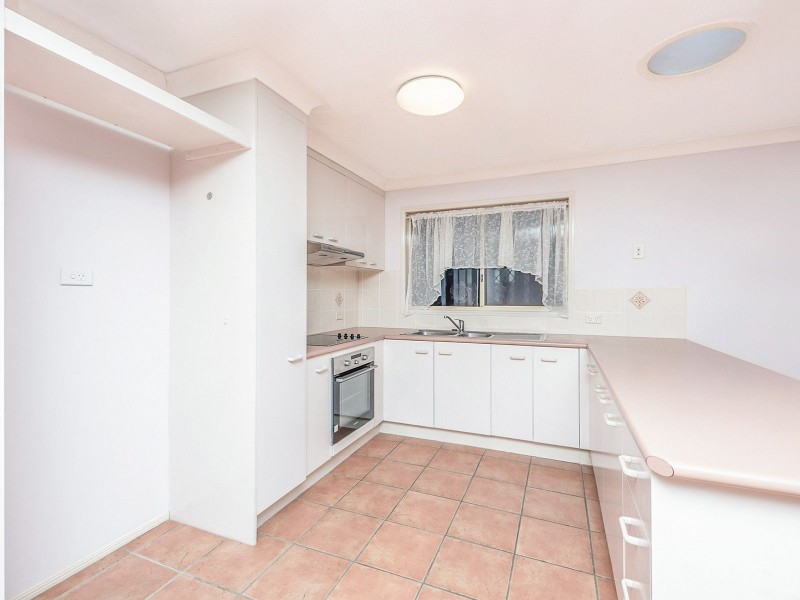 33 Prospect Cres, Forest Lake QLD 4078