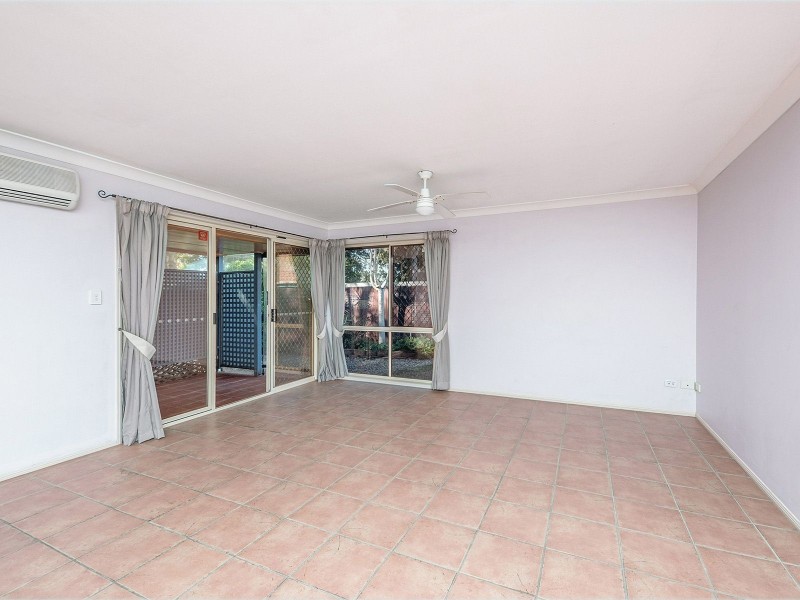 33 Prospect Cres, Forest Lake QLD 4078