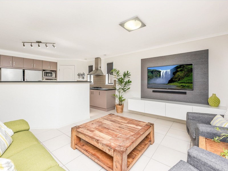 9 Van Asch Cl, Doolandella QLD 4077