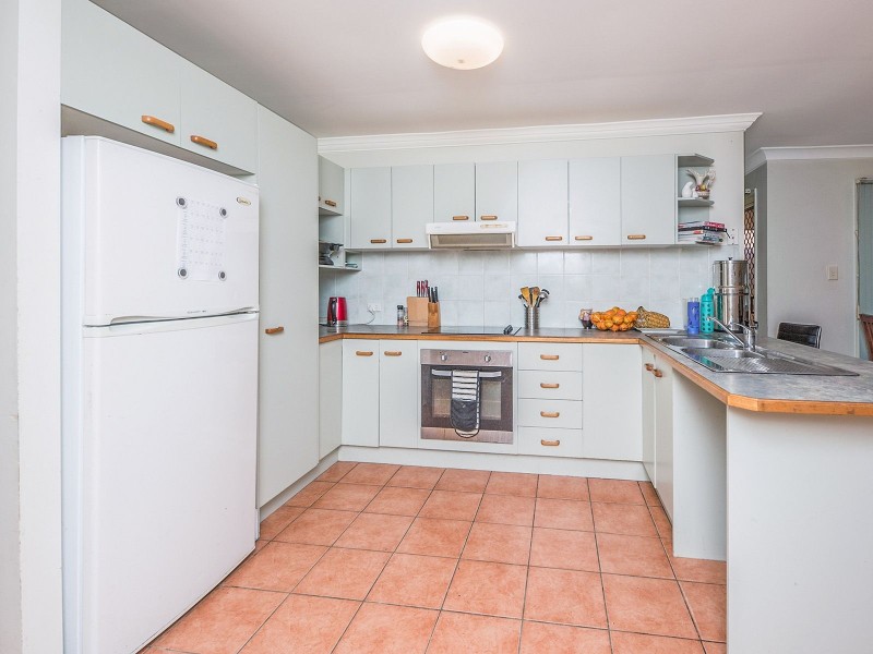 42 Regents Cct, Forest Lake QLD 4078