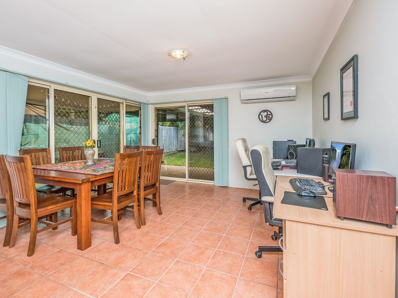 42 Regents Cct, Forest Lake QLD 4078
