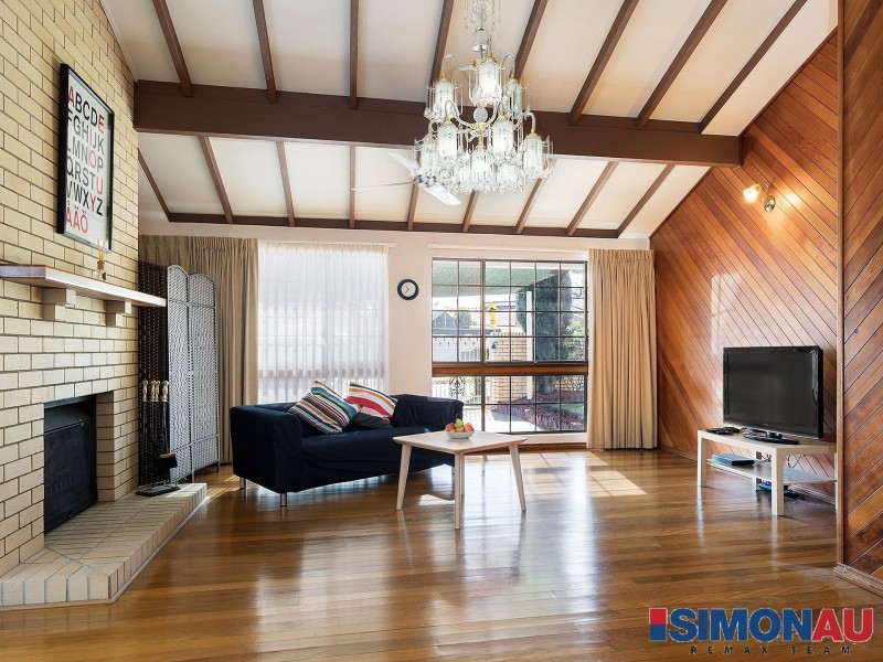 63 Oakleaf Street, Eight Mile Plains QLD 4113