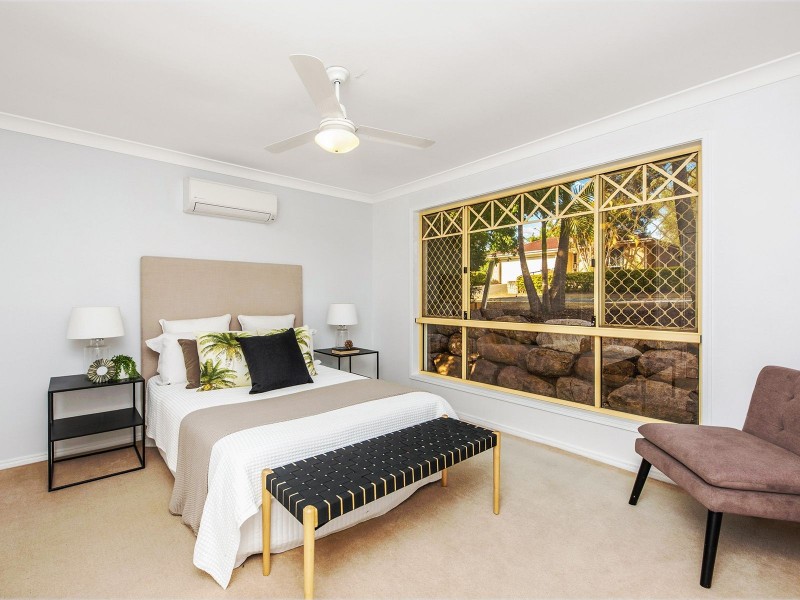 8 Pintail Cr, Forest Lake QLD 4078