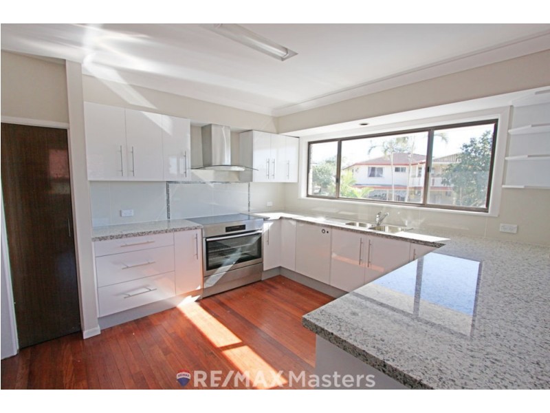 10 Gordonia Street, Macgregor QLD 4109