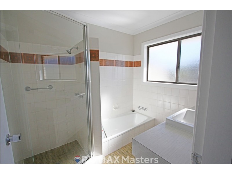10 Gordonia Street, Macgregor QLD 4109