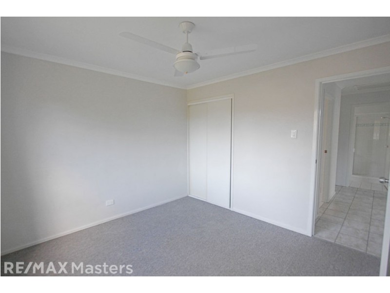 10 Mulde Place, Meadowbrook QLD 4131