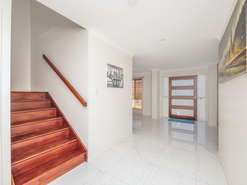 33 Degas Street, Forest Lake QLD 4078