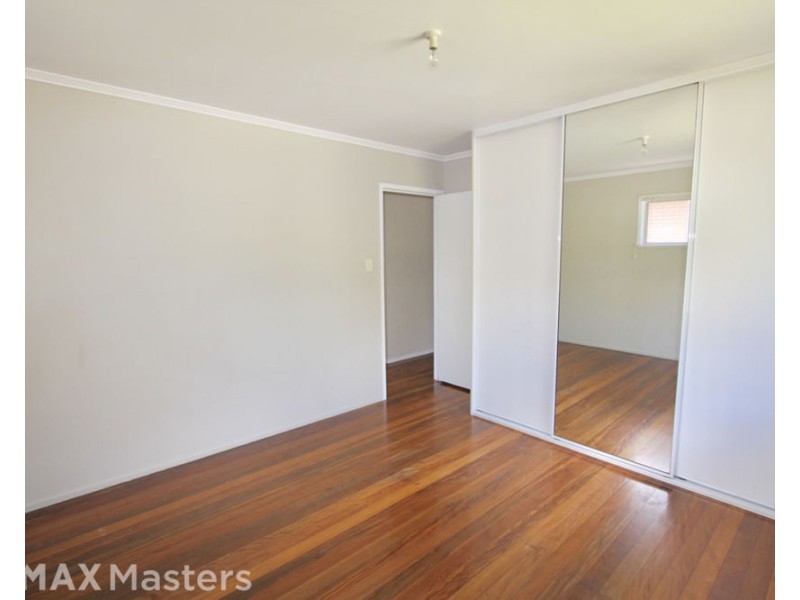 10 Turnmill Street, Macgregor QLD 4109