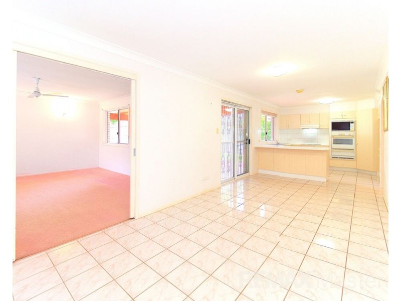 6 Darling Close, Calamvale QLD 4116