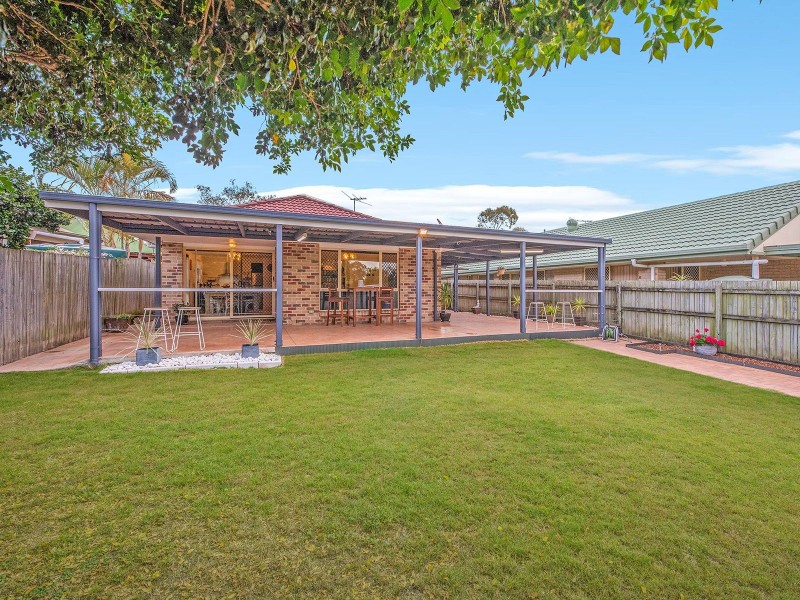 3 Blaxland Pl, Forest Lake QLD 4078