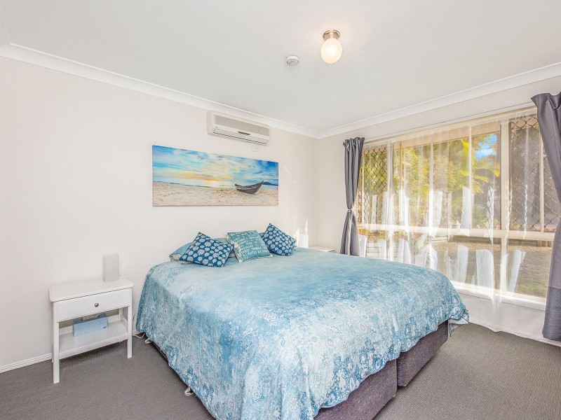 3 Blaxland Pl, Forest Lake QLD 4078