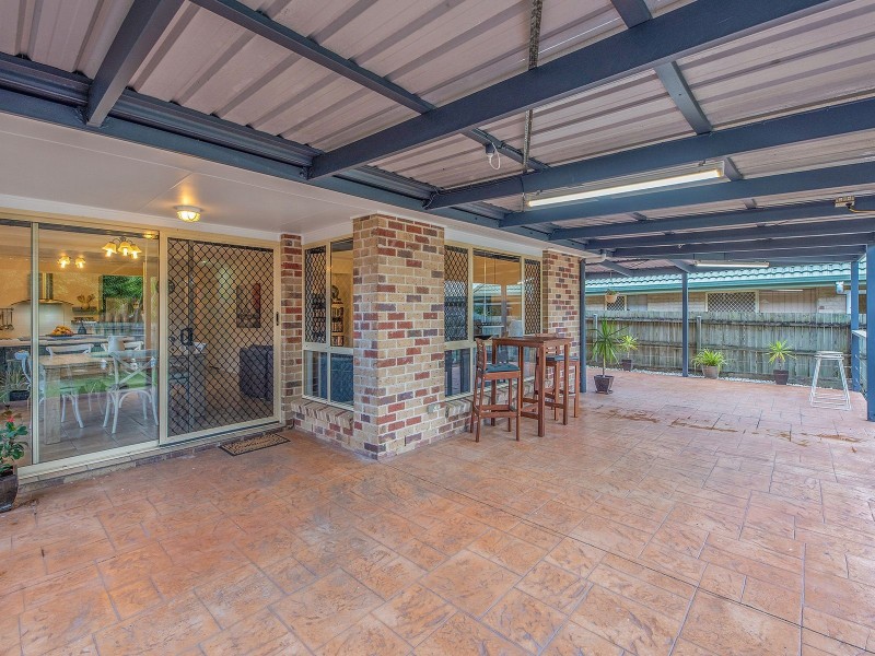 3 Blaxland Pl, Forest Lake QLD 4078