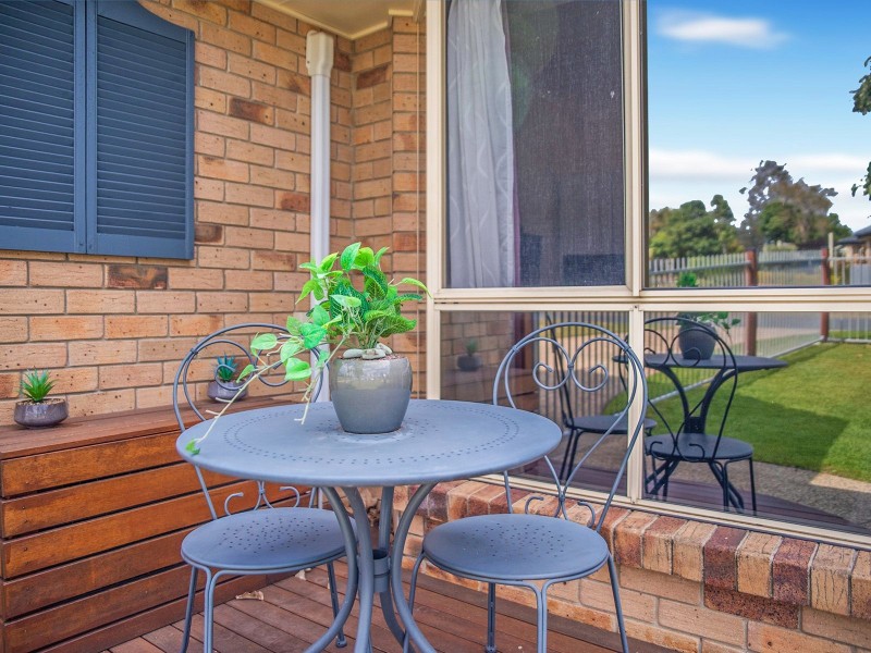 16 Blaxland Pl, Forest Lake QLD 4078