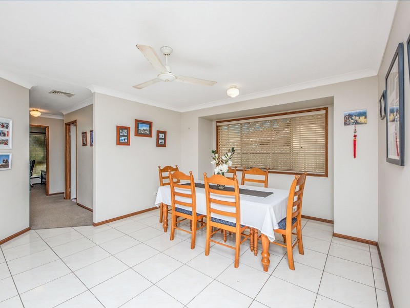 27 Solander Cct, Forest Lake QLD 4078