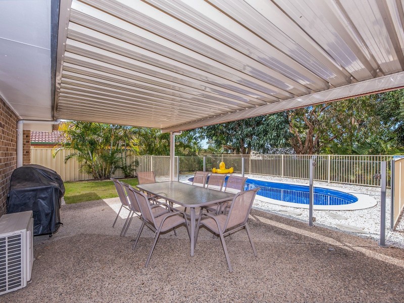 27 Solander Cct, Forest Lake QLD 4078