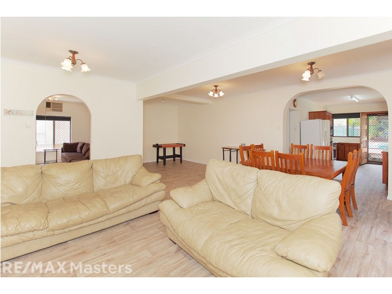 42 Morden Road, Sunnybank Hills QLD 4109