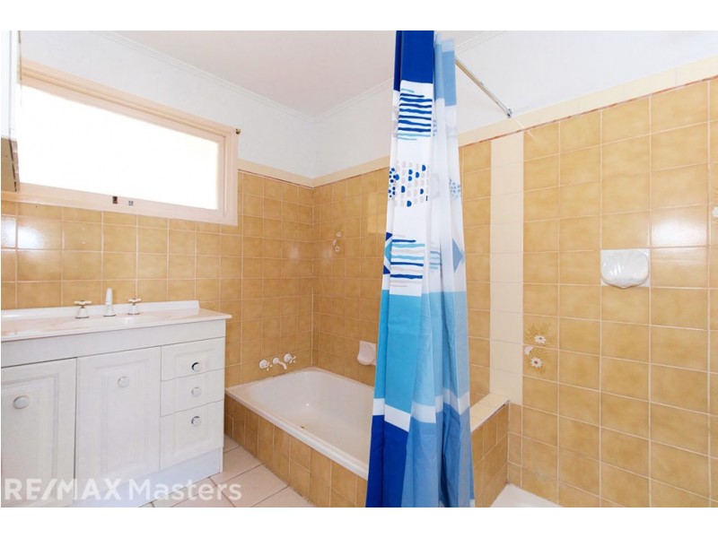 42 Morden Road, Sunnybank Hills QLD 4109