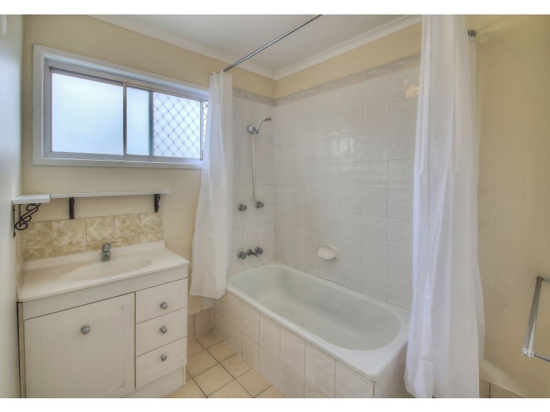 27 Highcrest Dr, Browns Plains QLD 4118